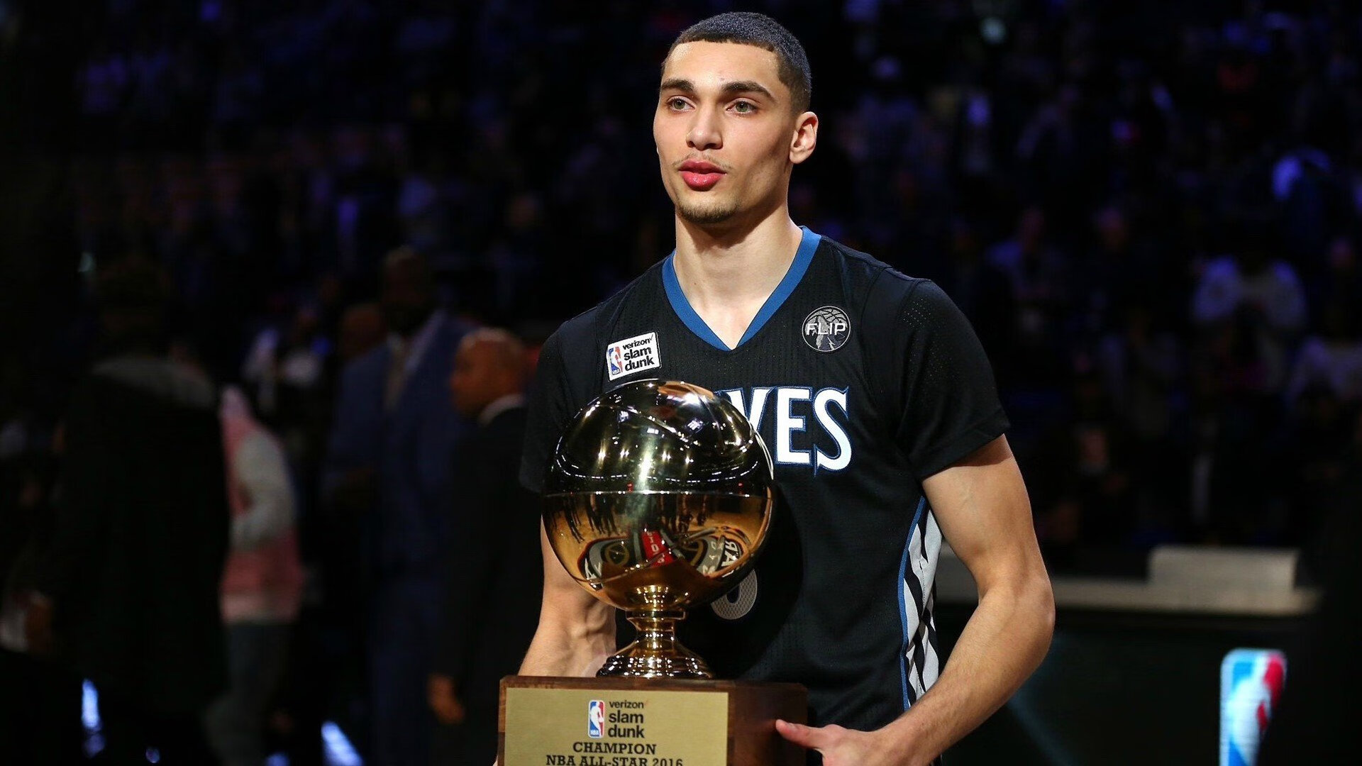 快船教练压力巨大！，JackeyLove遭遇三持续失利观众掌声雷动